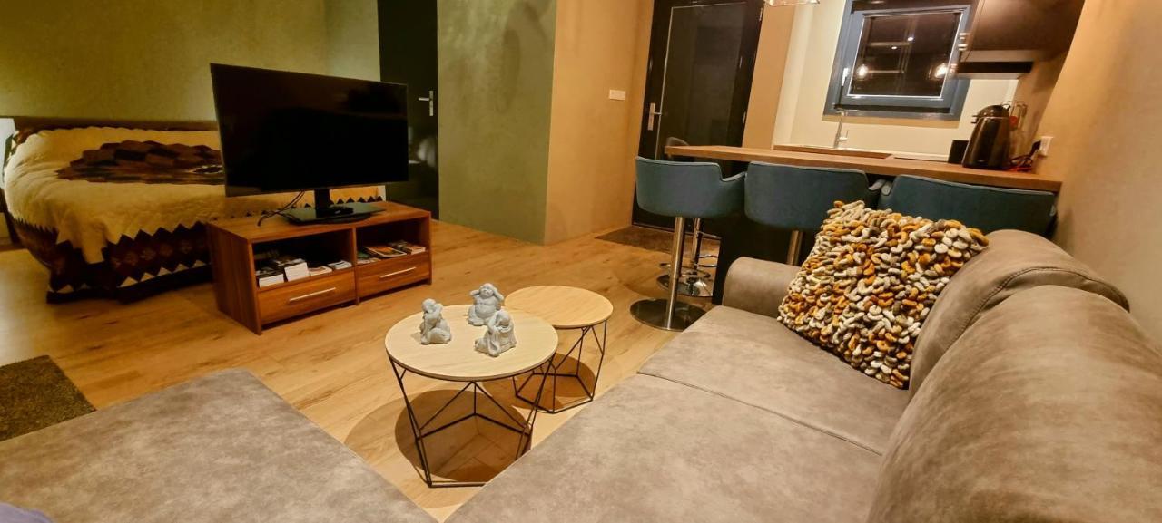 Inntermezzo Almere Luaran gambar