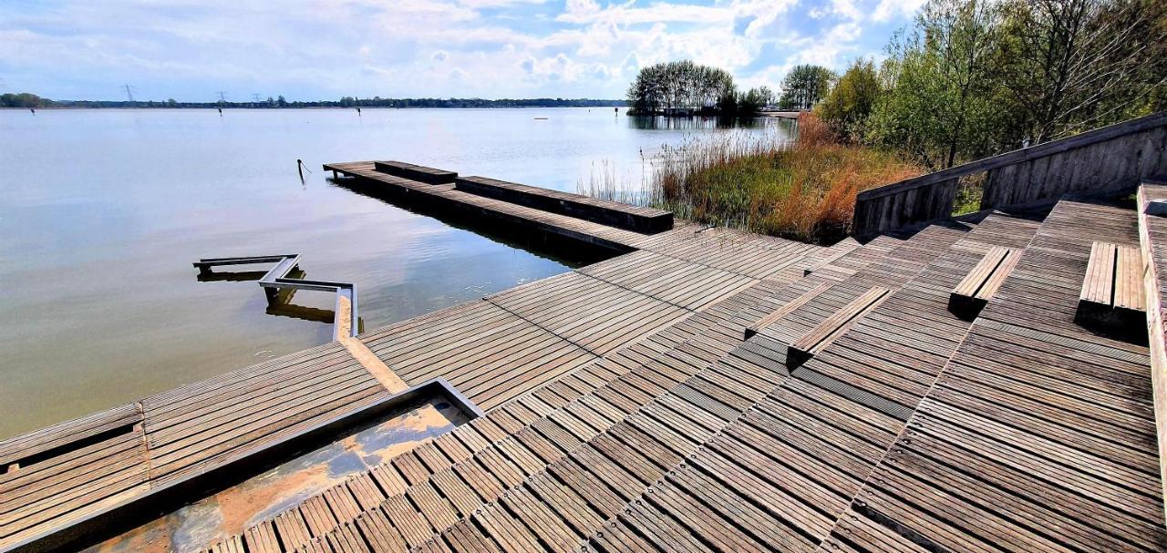 Inntermezzo Almere Luaran gambar