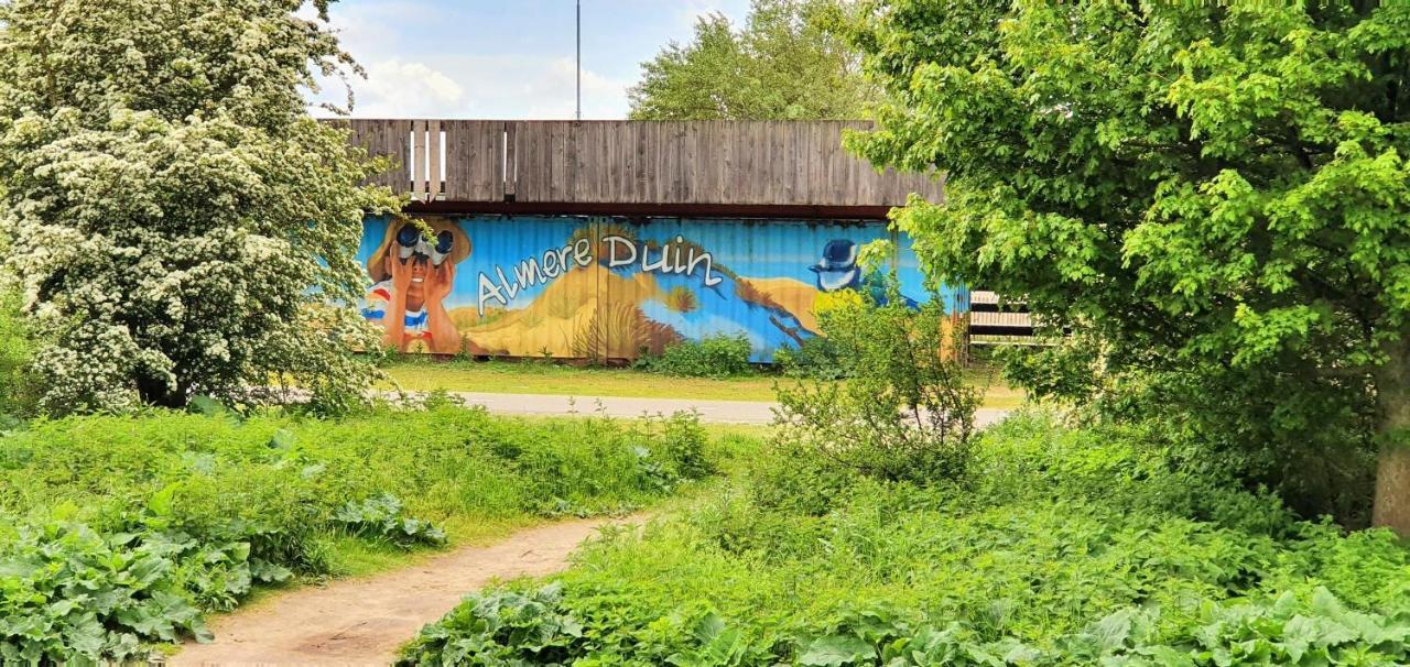Inntermezzo Almere Luaran gambar