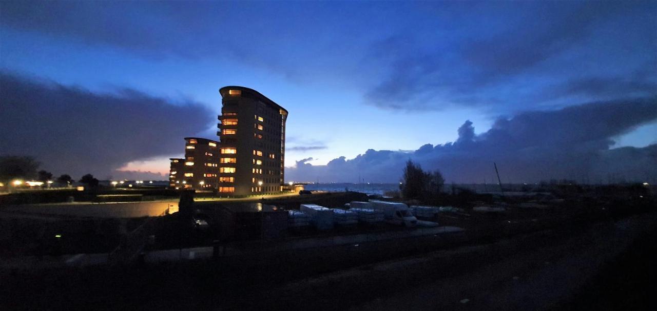 Inntermezzo Almere Luaran gambar