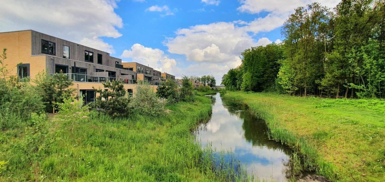Inntermezzo Almere Luaran gambar