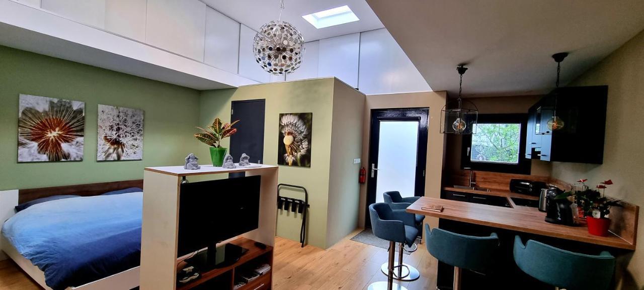 Inntermezzo Almere Luaran gambar